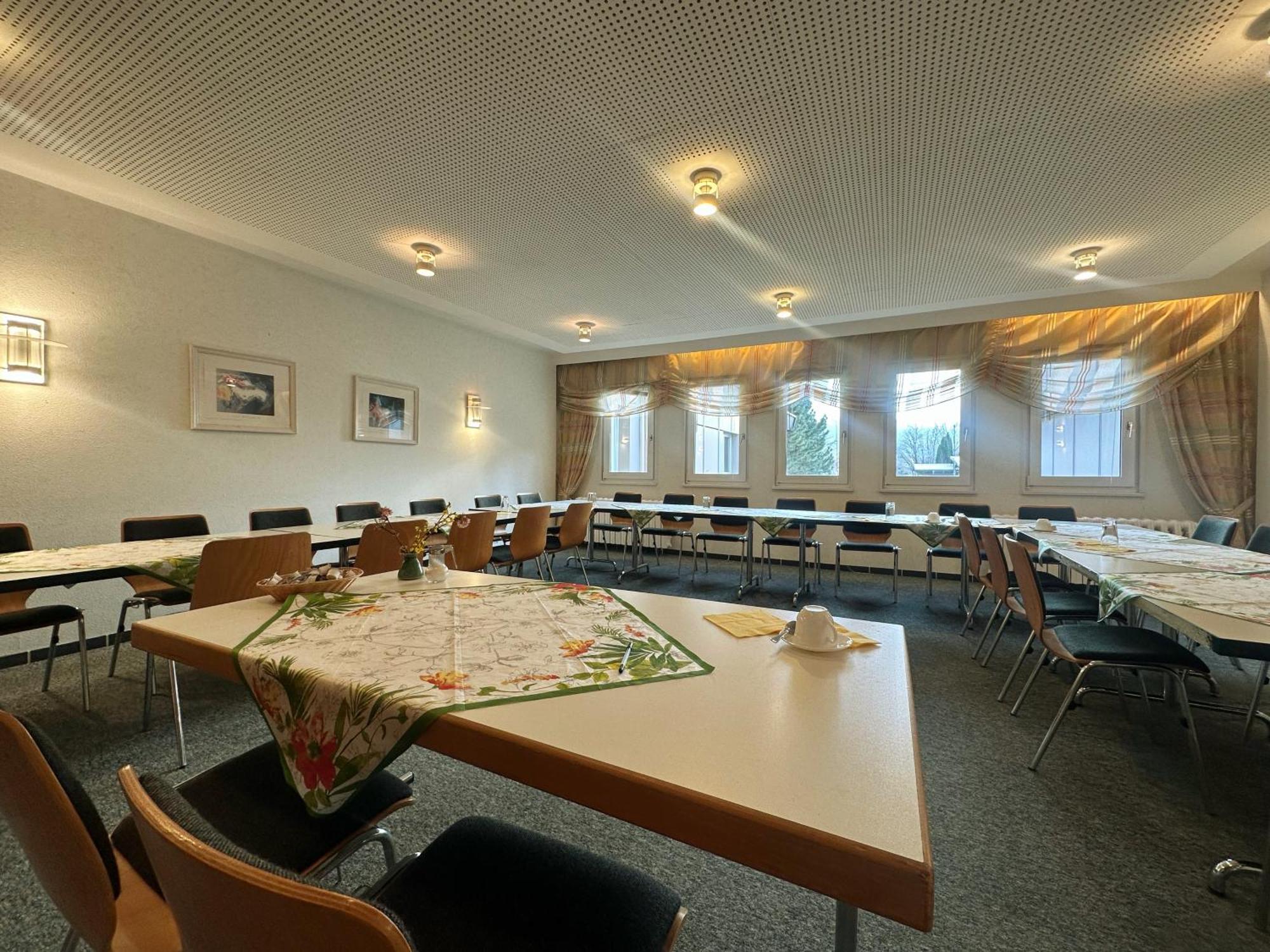 Hotel Am Laerchenberg I Fruehstueck, Wlan, Parkplatz Schirgiswalde-Kirschau Eksteriør bilde